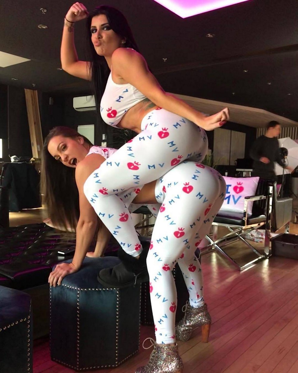 Фотки 18+