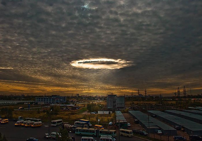 Облака, белогривые лошадки