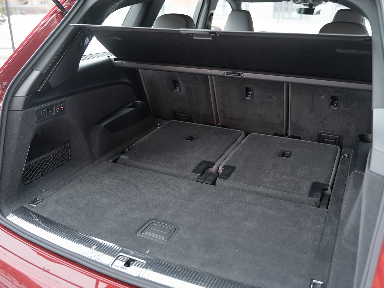 Audi Q7 2020 року